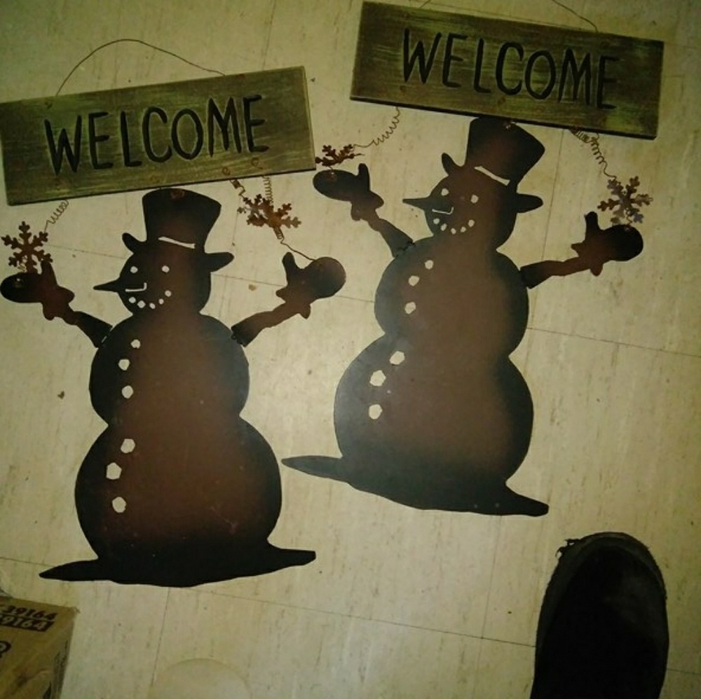 DOOR HANGER